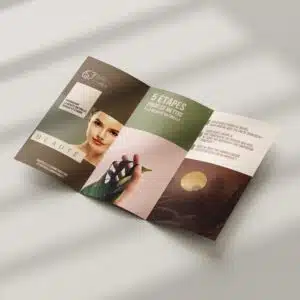 Dépliants plis roulés