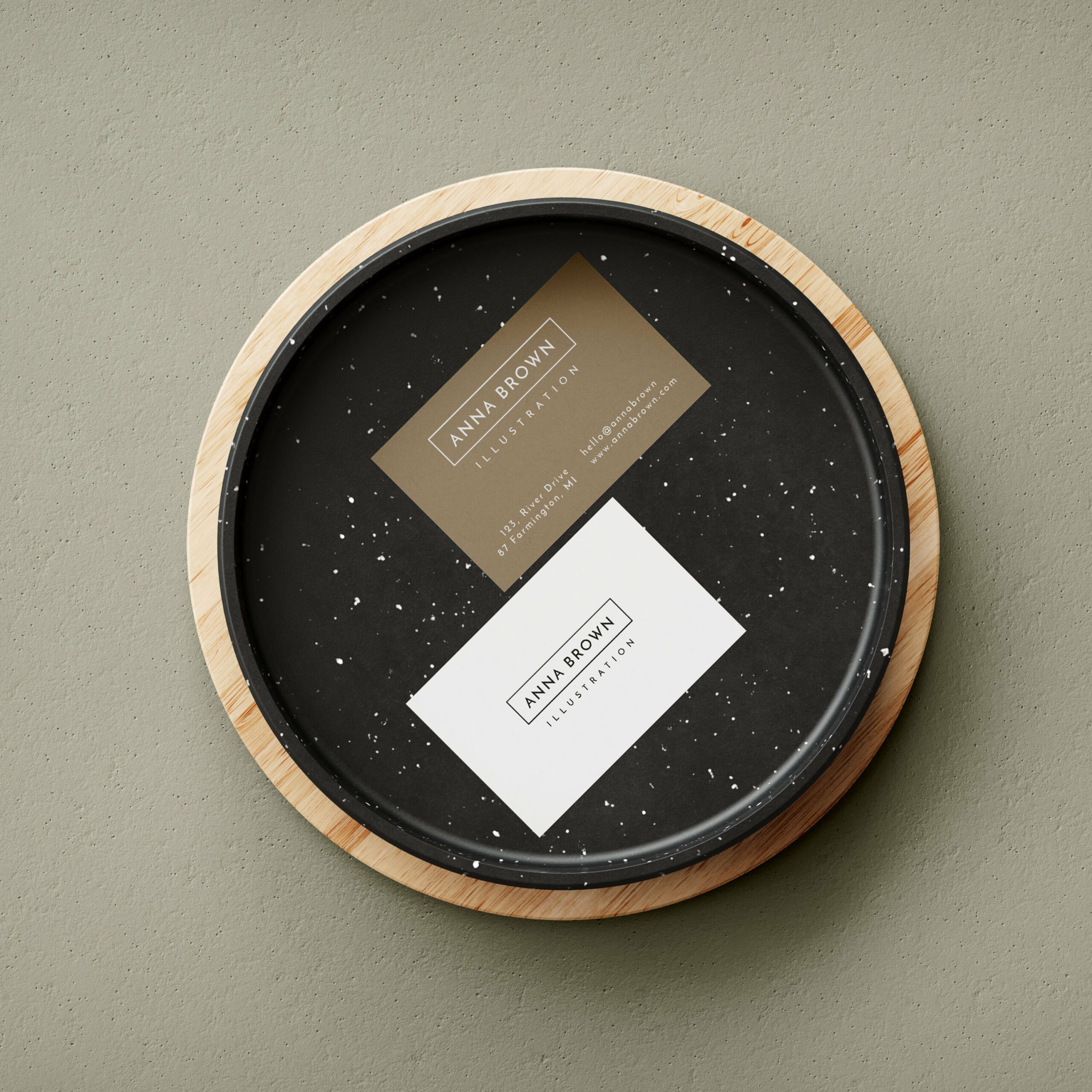 CDV-texture 1 deux cartes de visite sur une plaque noire