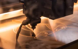 Laser C02 découpe de bois plexi, cuir, etc...